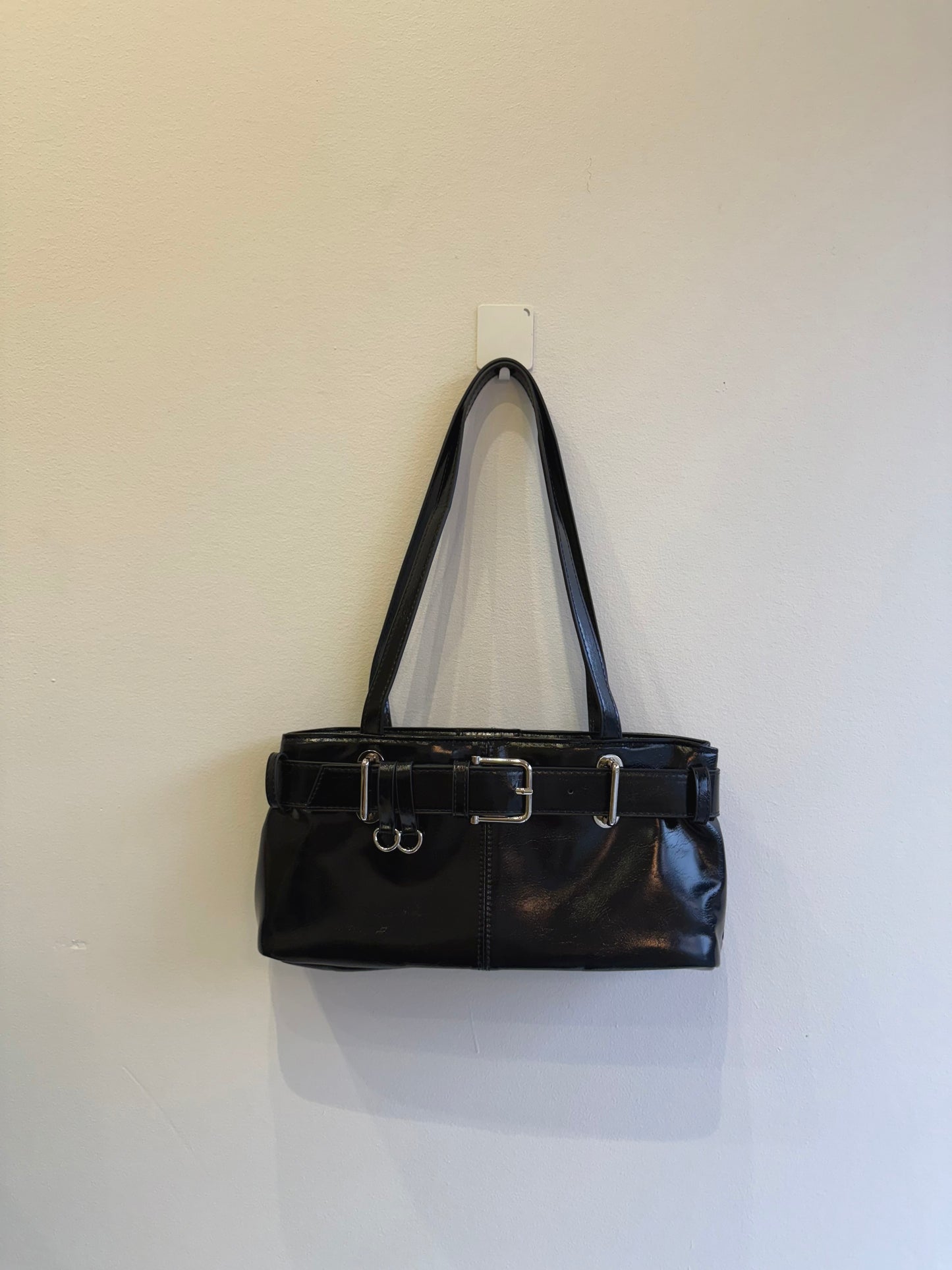 QUEST Belted shoulder bag