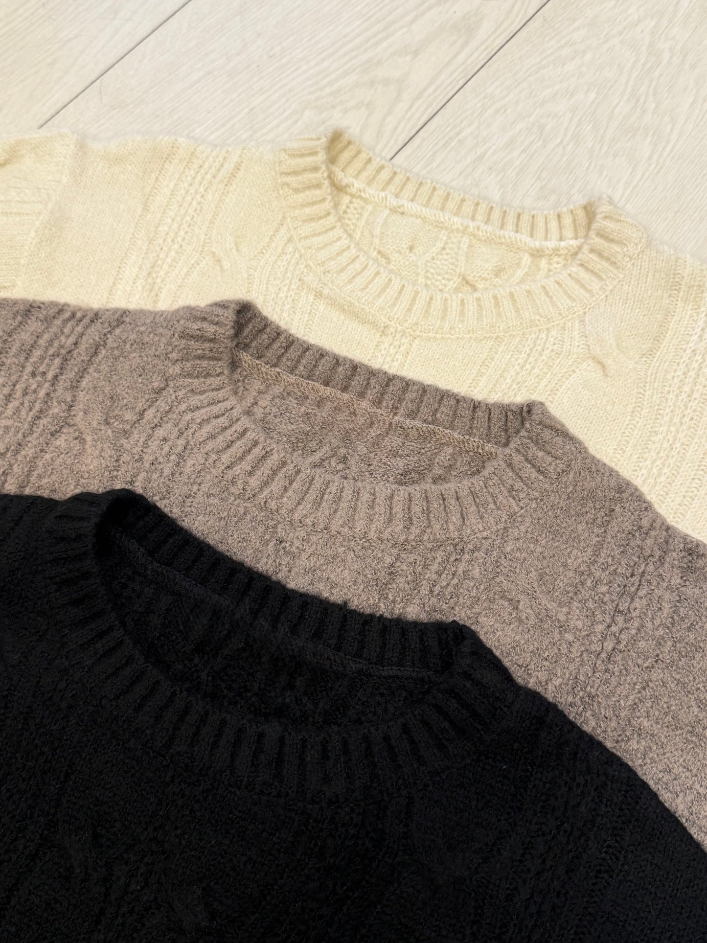 TIDE Cable-knit sweater