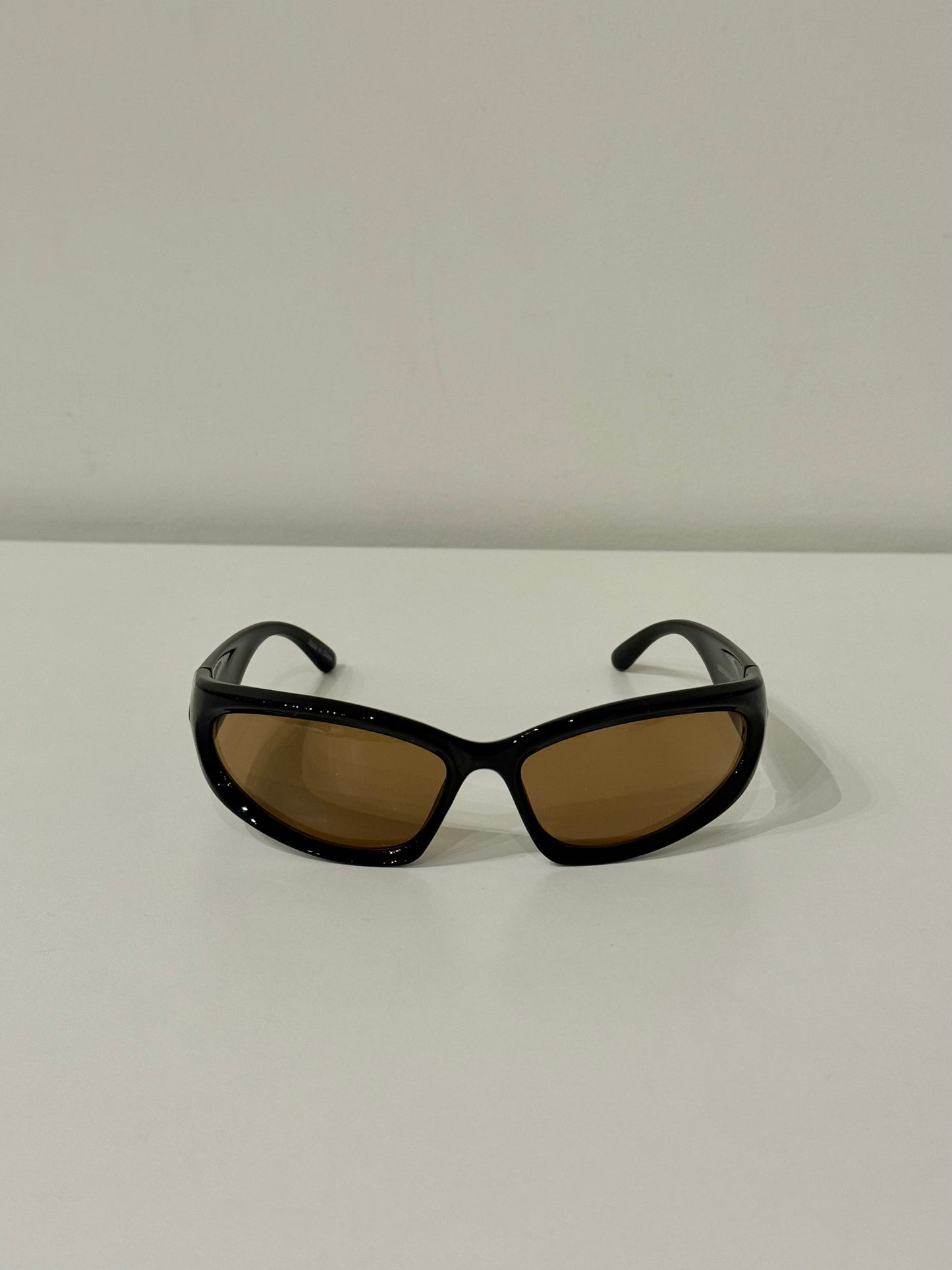 Y2K Oval racer sunnies
