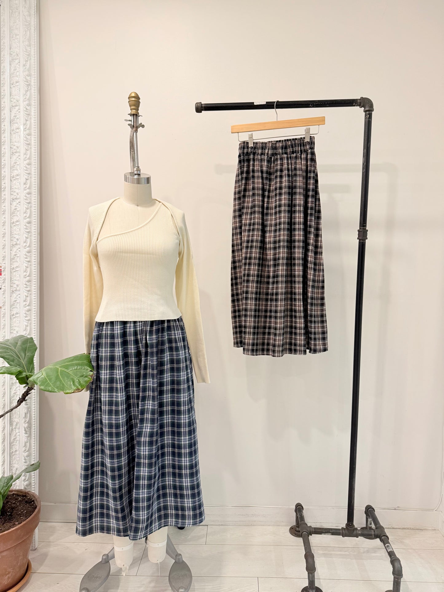 LIRA Plaid maxi skirt