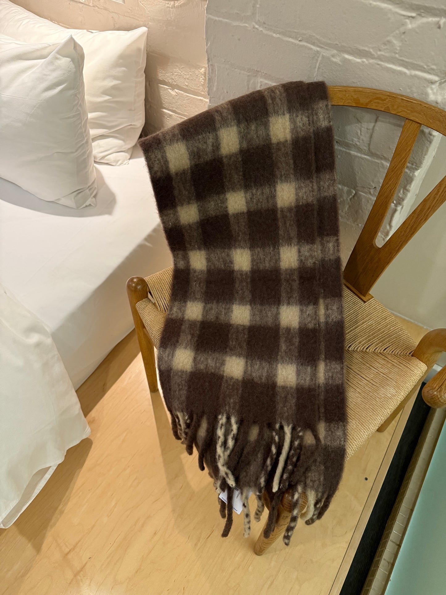 KUSA Checker scarf