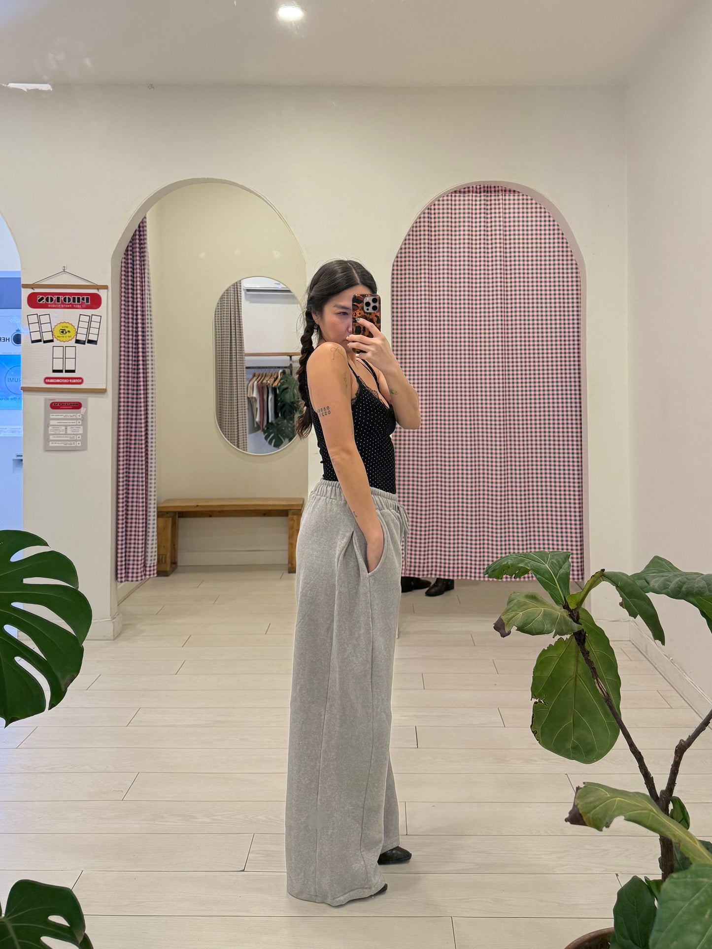 VARY Extra wide track pants
