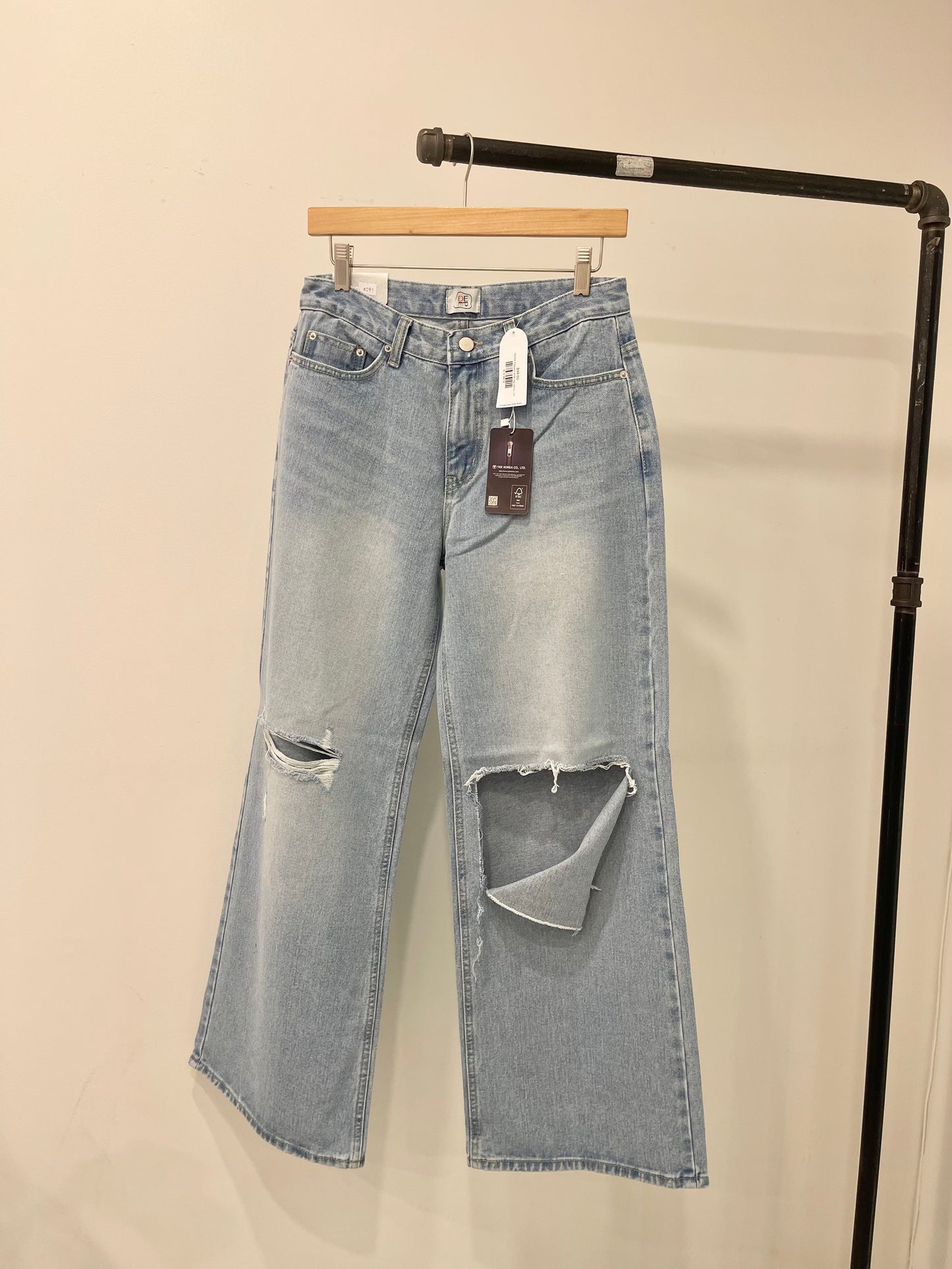 DORA Ripped wide-leg jeans