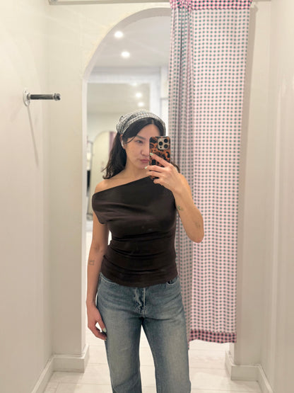 WELL Off shoulder top