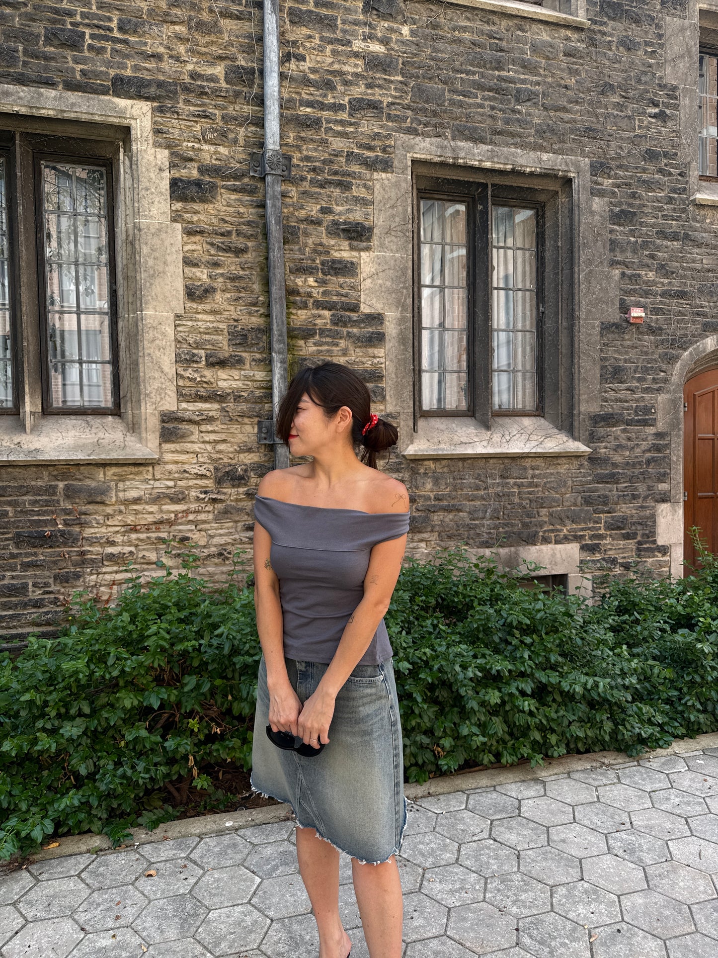 INES Off-shoulder tie-back top
