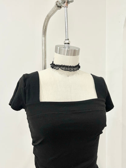 KATHY Lacy tie choker