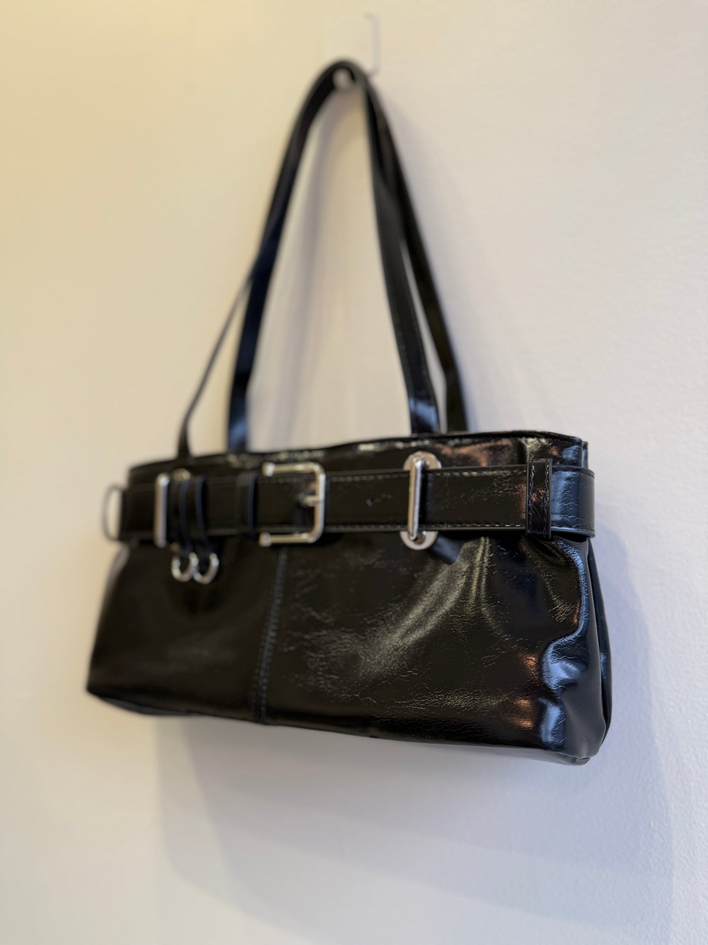 QUEST Belted shoulder bag