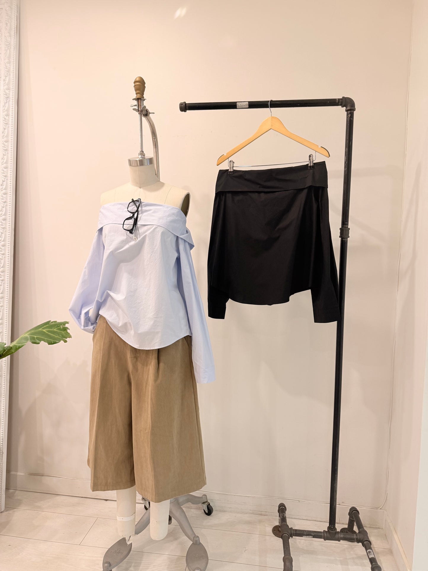 ROMY Off shoulder blouse