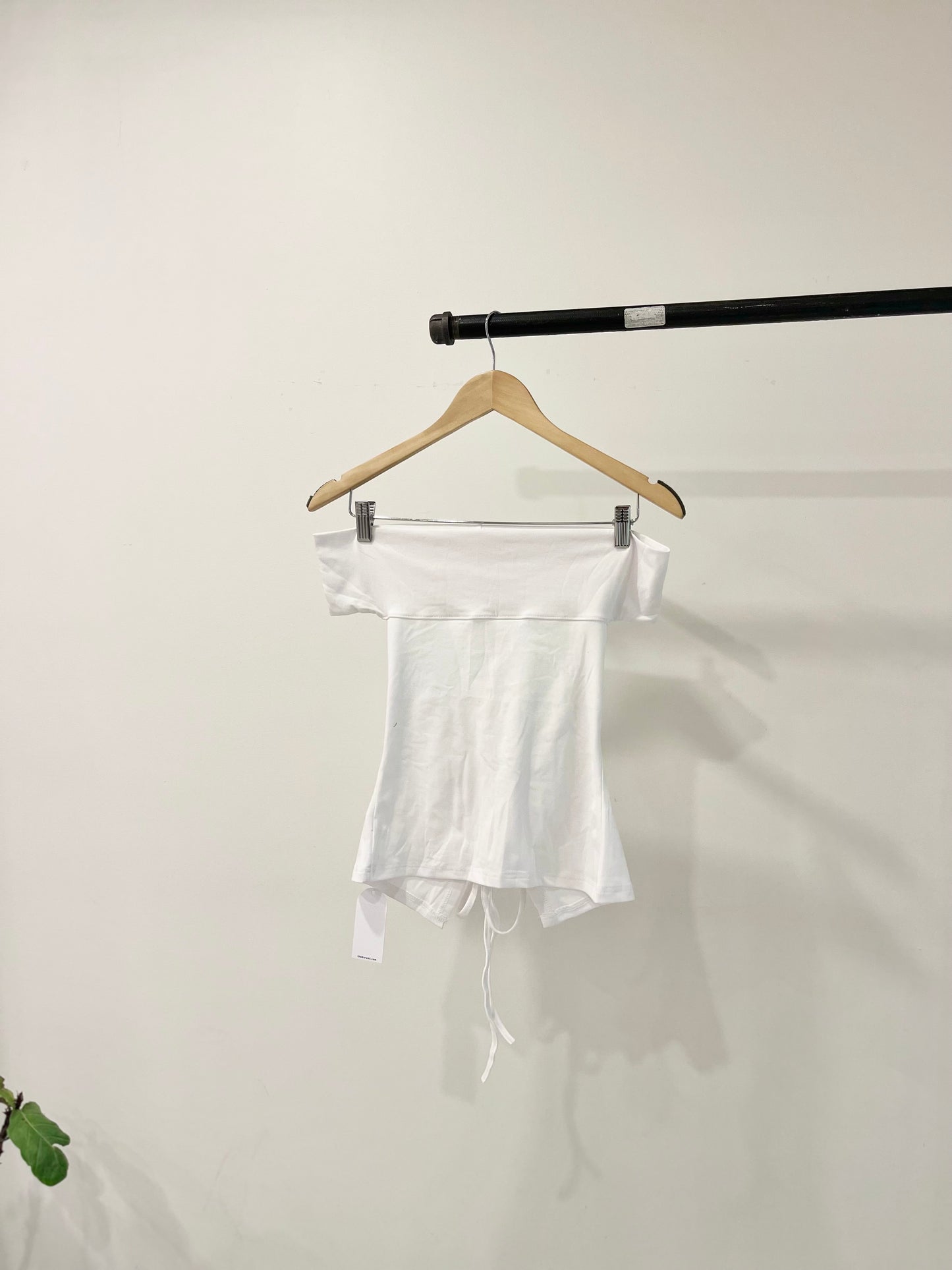 INES Off-shoulder tie-back top