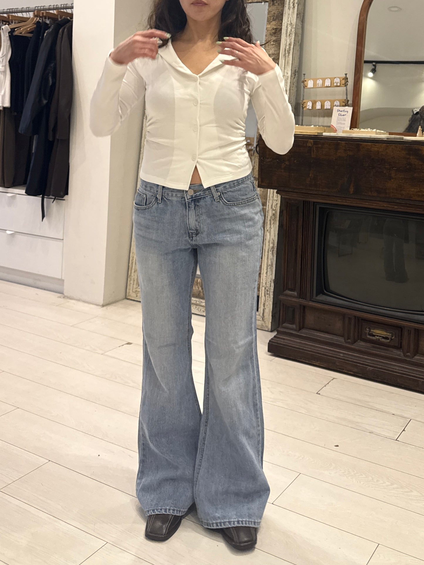 IDEA Light-wash jeans