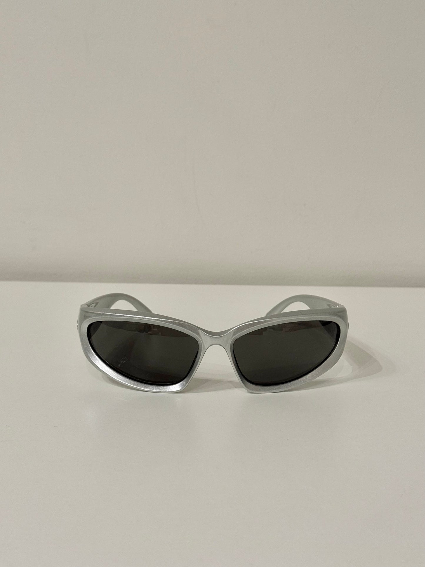 Y2K Oval racer sunnies