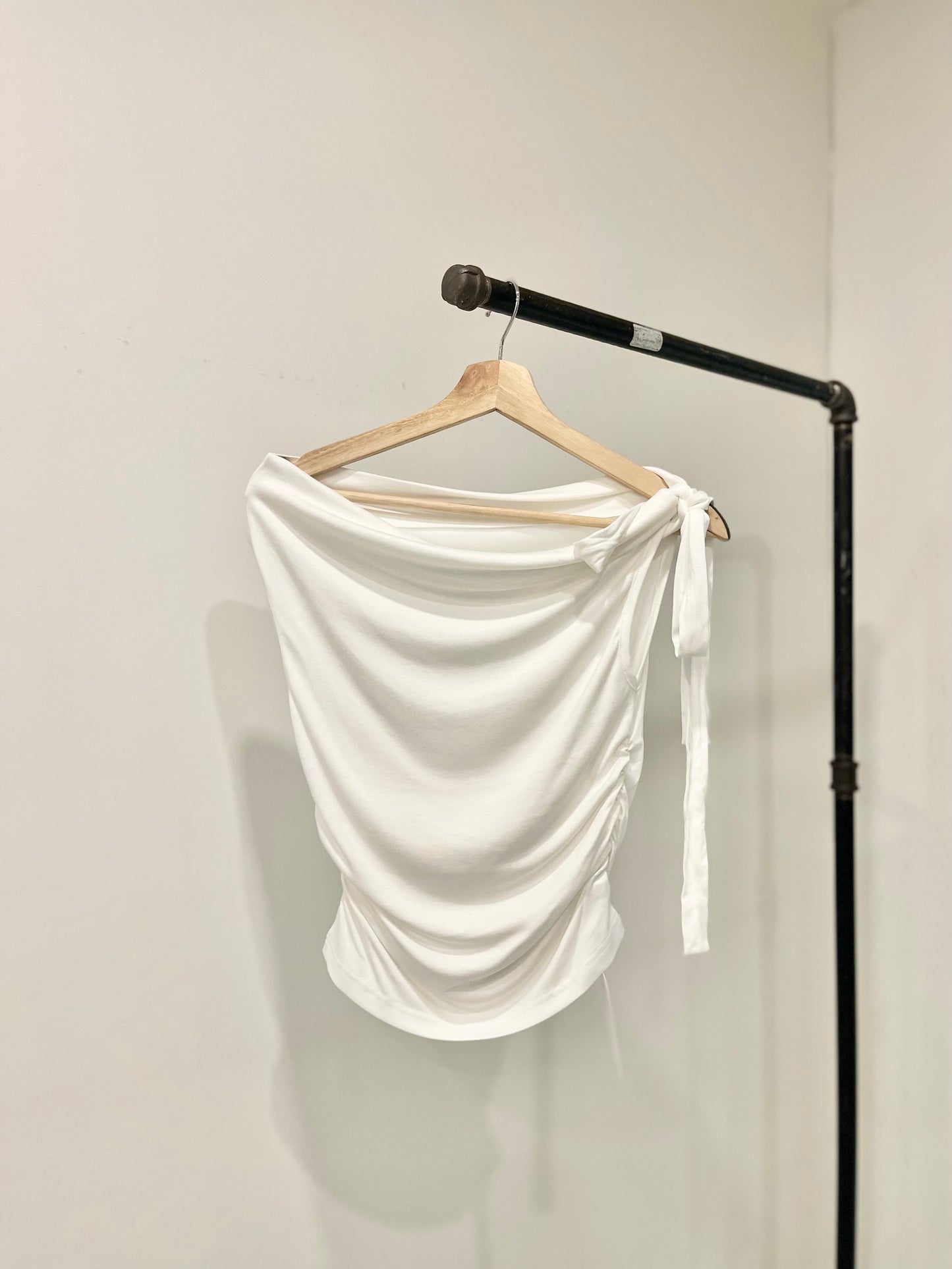 SUNNY Off shoulder top