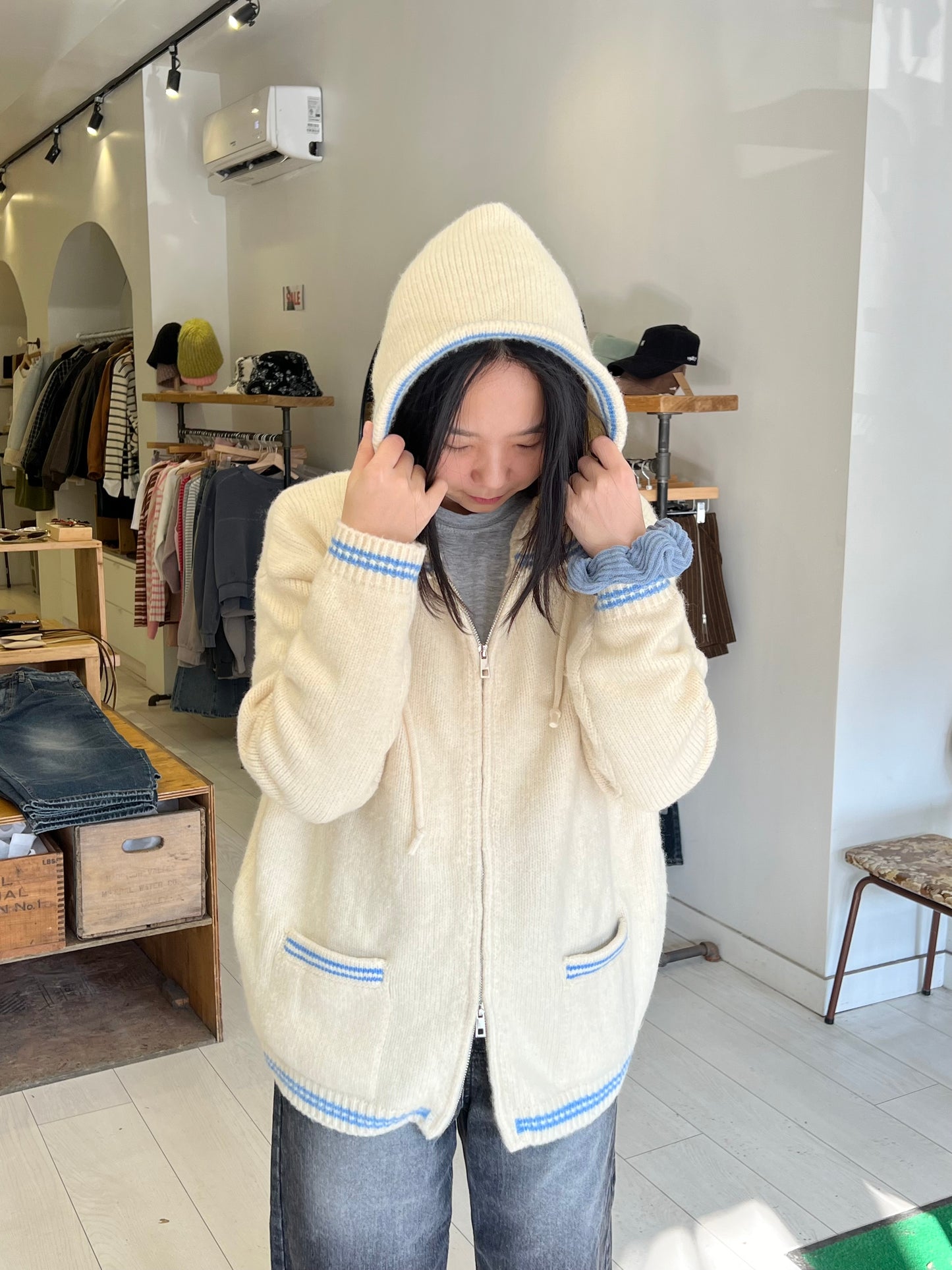 RAEL Hooded zip-up sweater