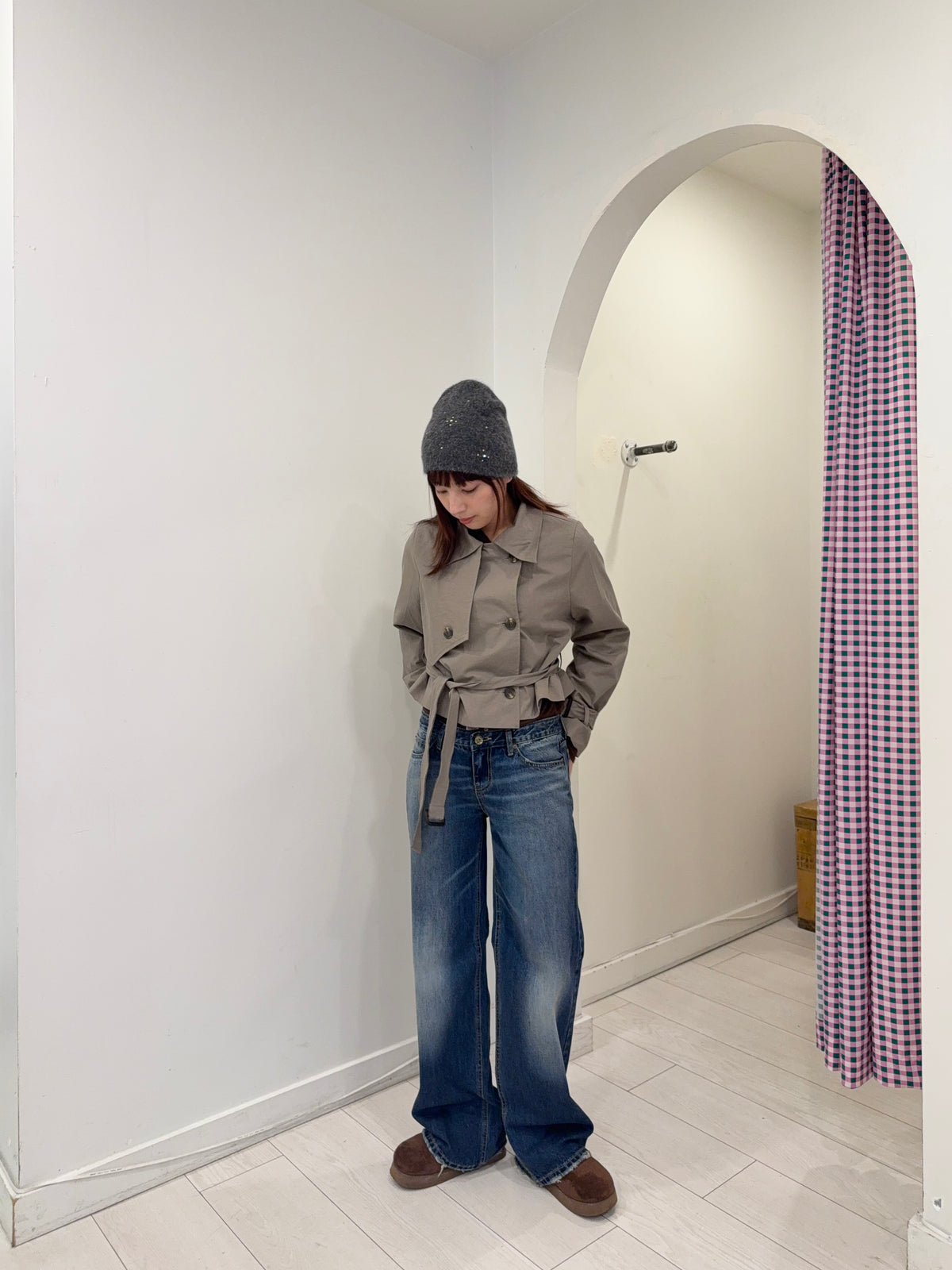 BETH Cropped trench