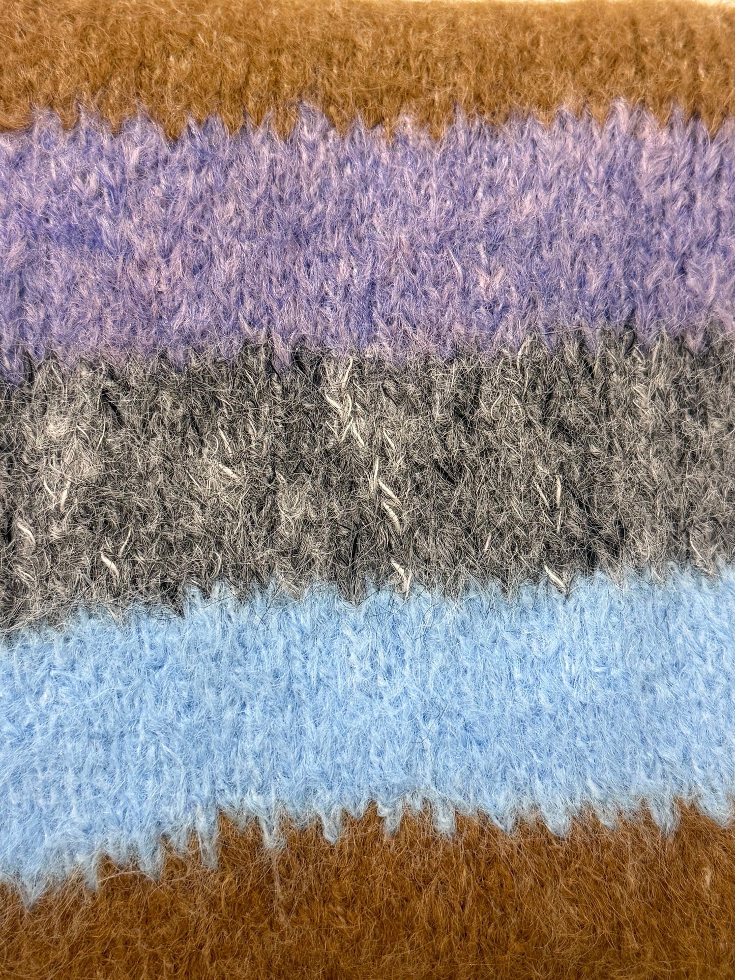 IMAGINE Fuzzy stripe scarf