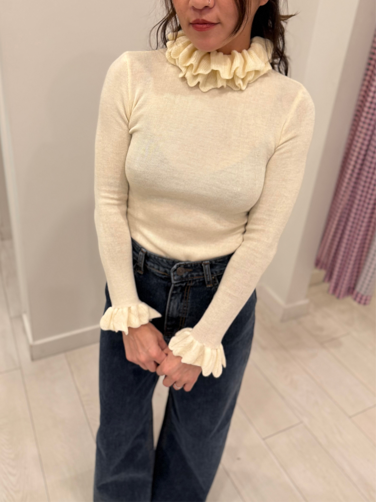 JUMI Ruffled edge knit top