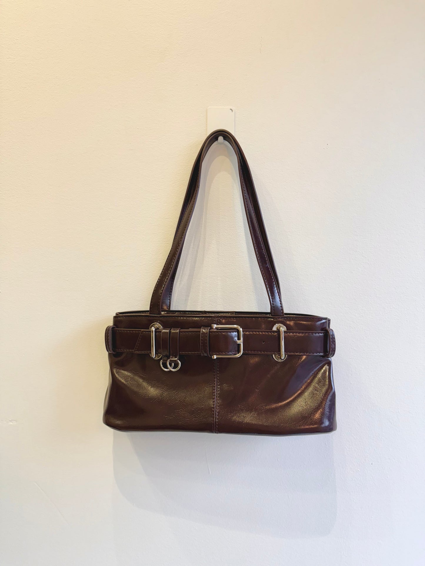 QUEST Belted shoulder bag