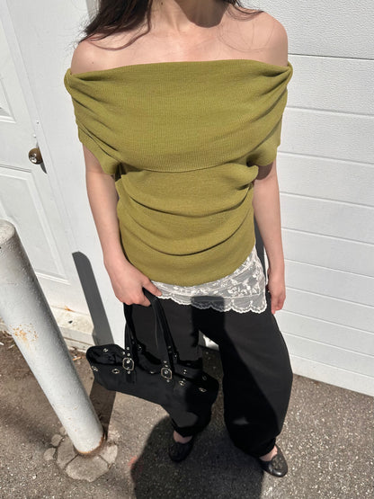 DEMIAN Off shoulder knit top