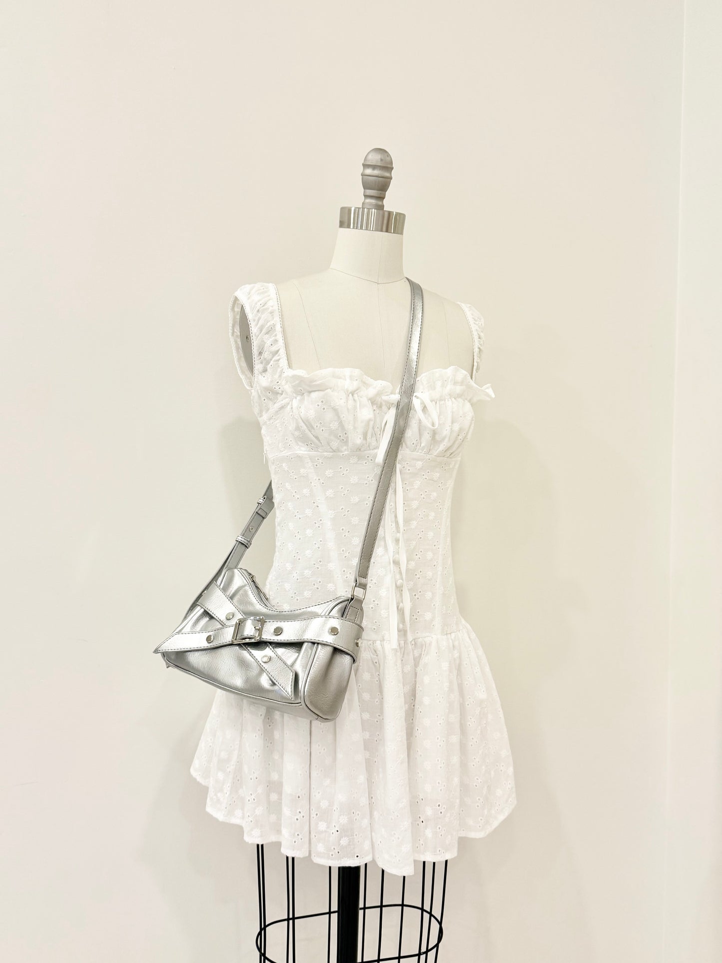 PLUS Silver belted purse