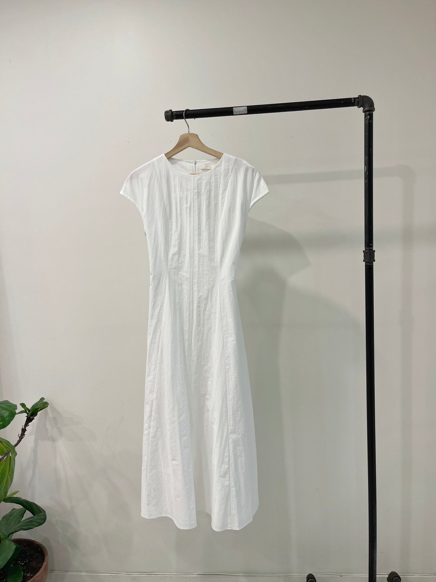 SOPHIE Cap-sleeve midi dress