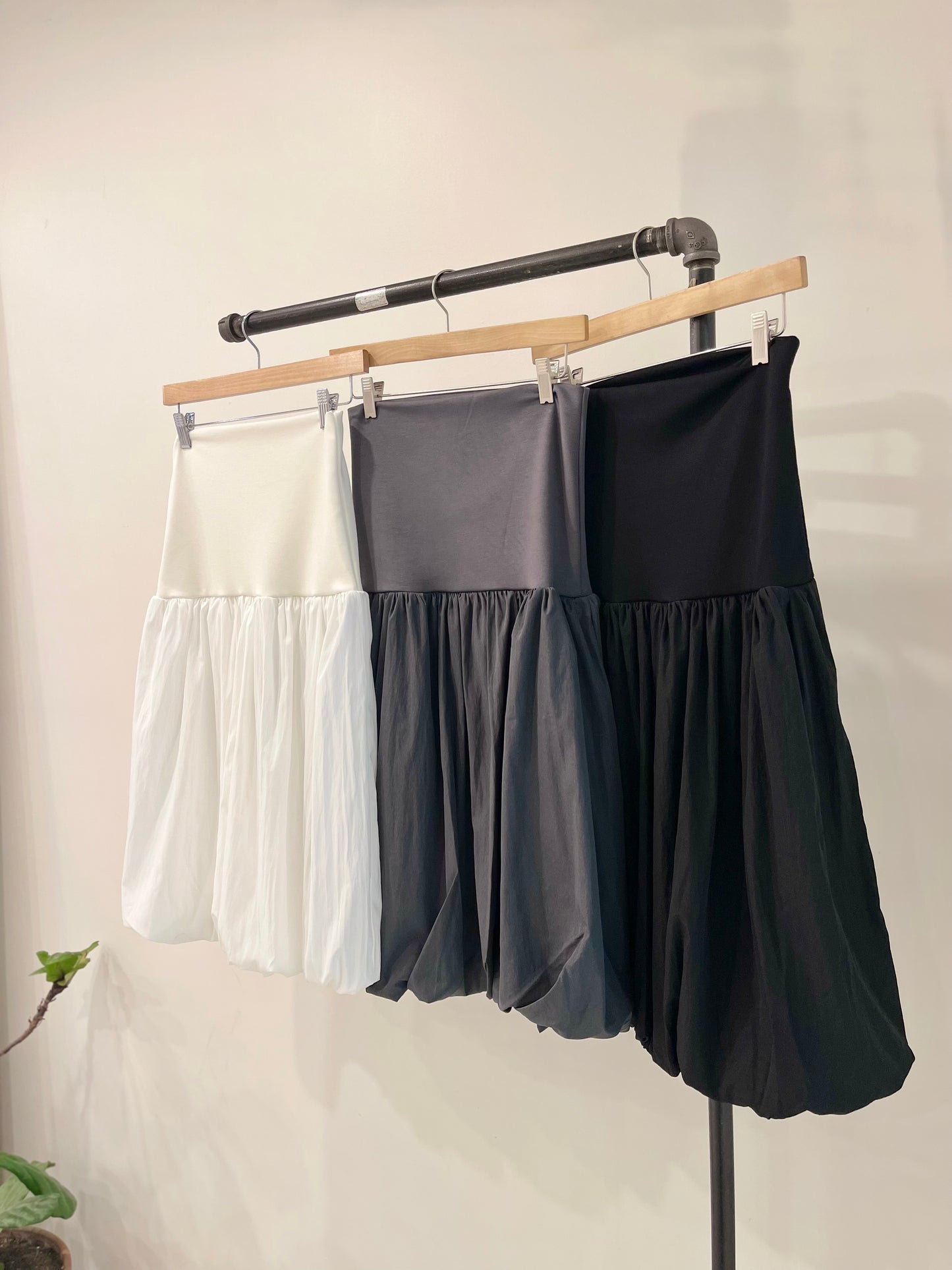 LUNA Balloon midi skirt