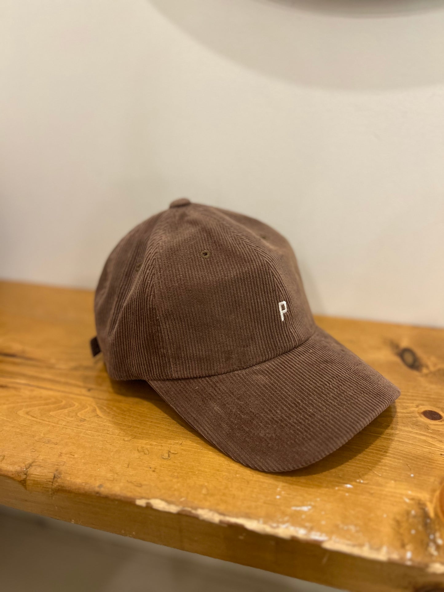 VARO Initial corduroy cap