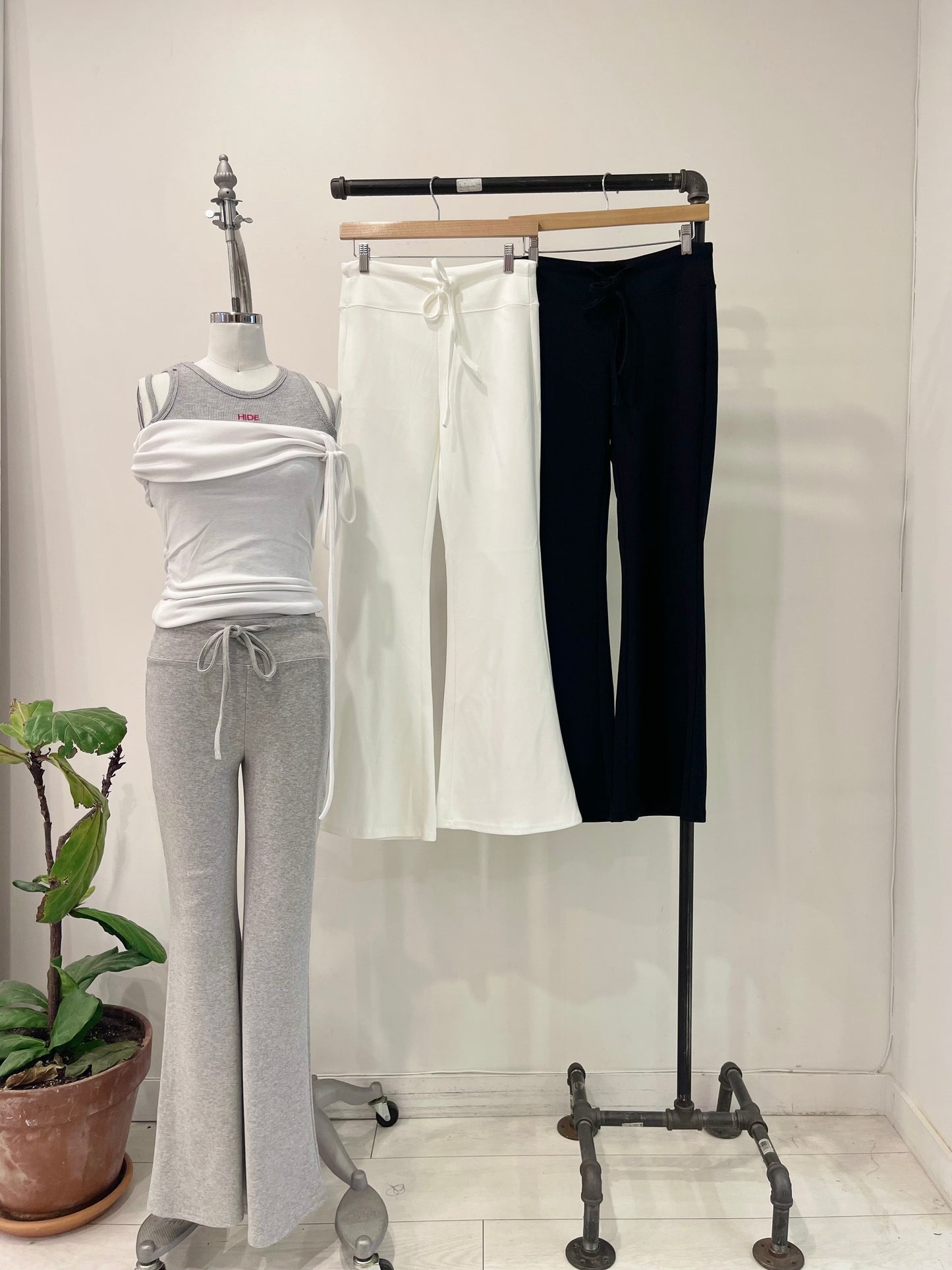 PHOEBE Low-rise bootcut lounge pants