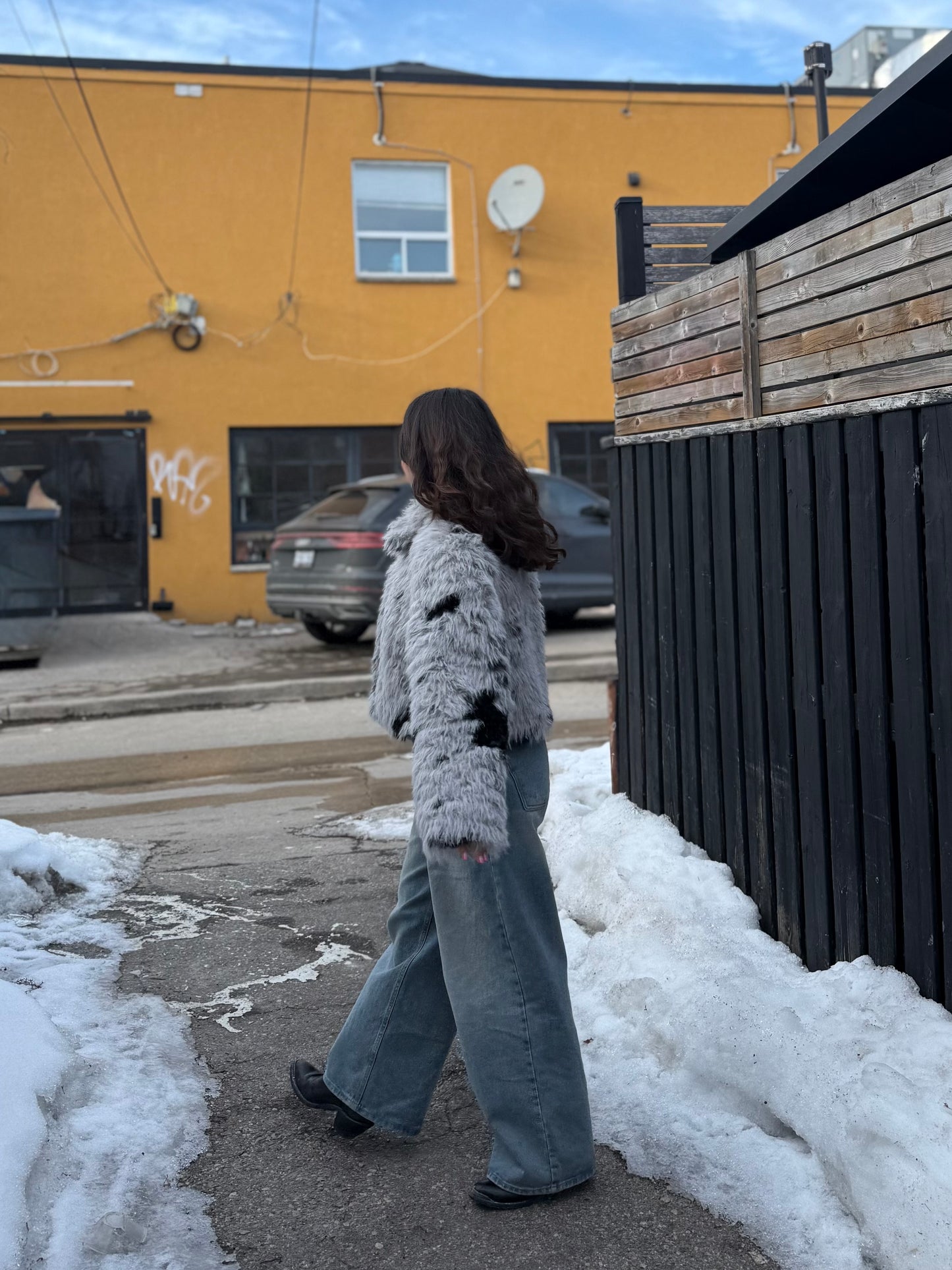 REONA Faux fur jacket