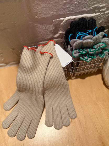 OVER Lettuce hem gloves