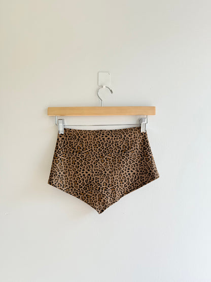 MAAM Cheetah triangle scarf