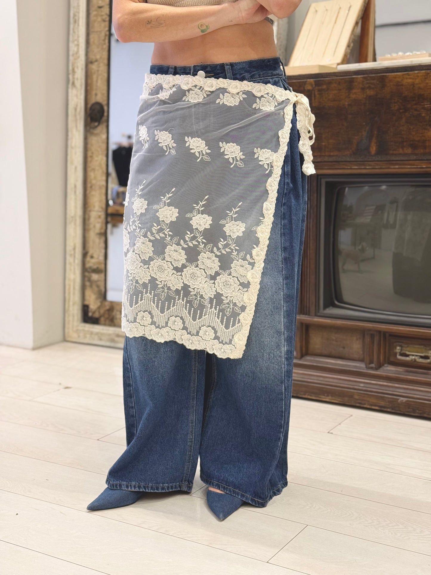 OLIVIA Lace wrap skirt