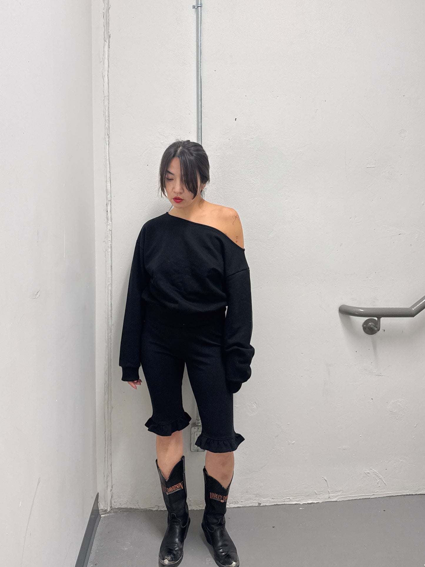 BENJI Ruffle hem capri