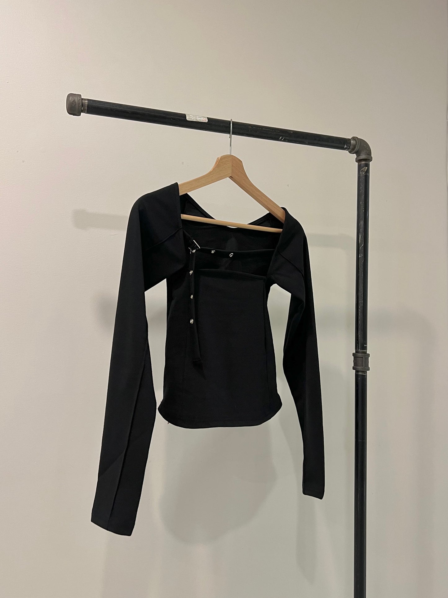 RUDY Belted neckline top