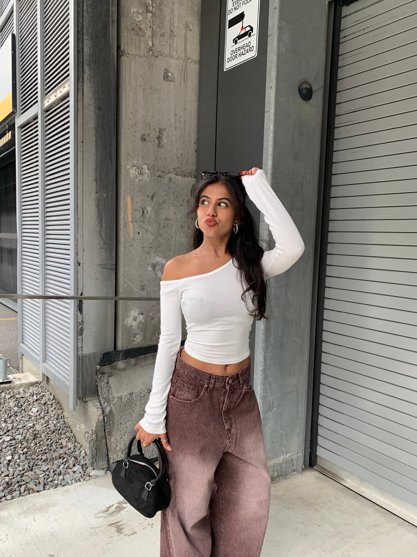 LEGAL One shoulder tee