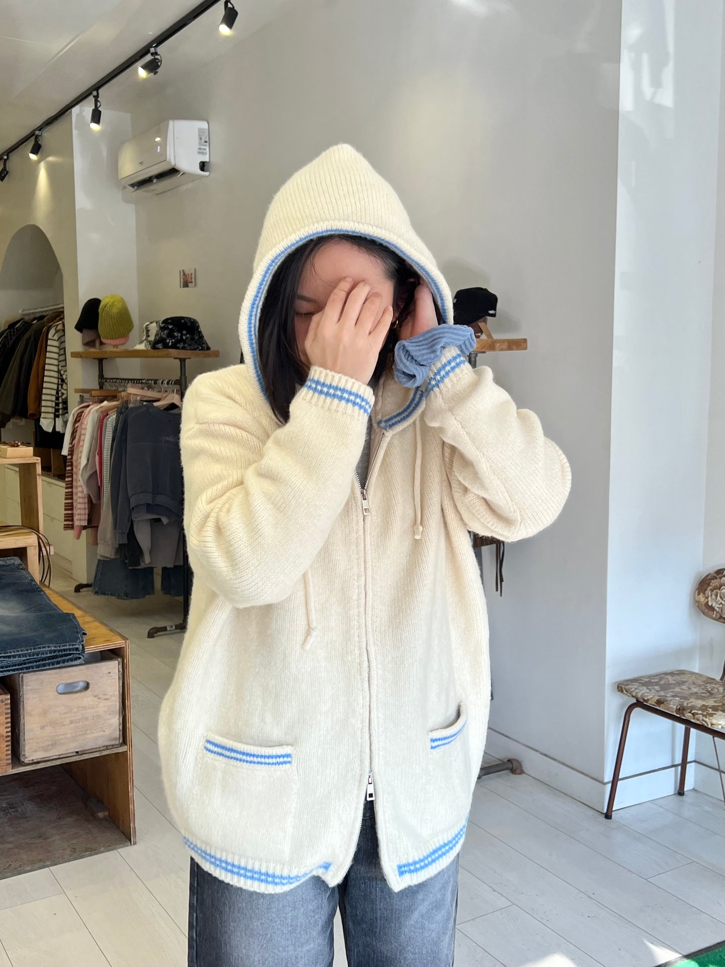 RAEL Hooded zip-up sweater