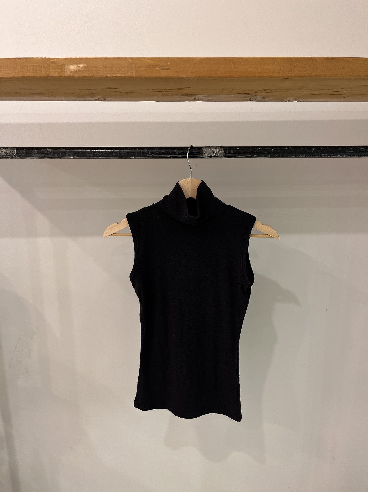 SHONA Turtleneck tanktop