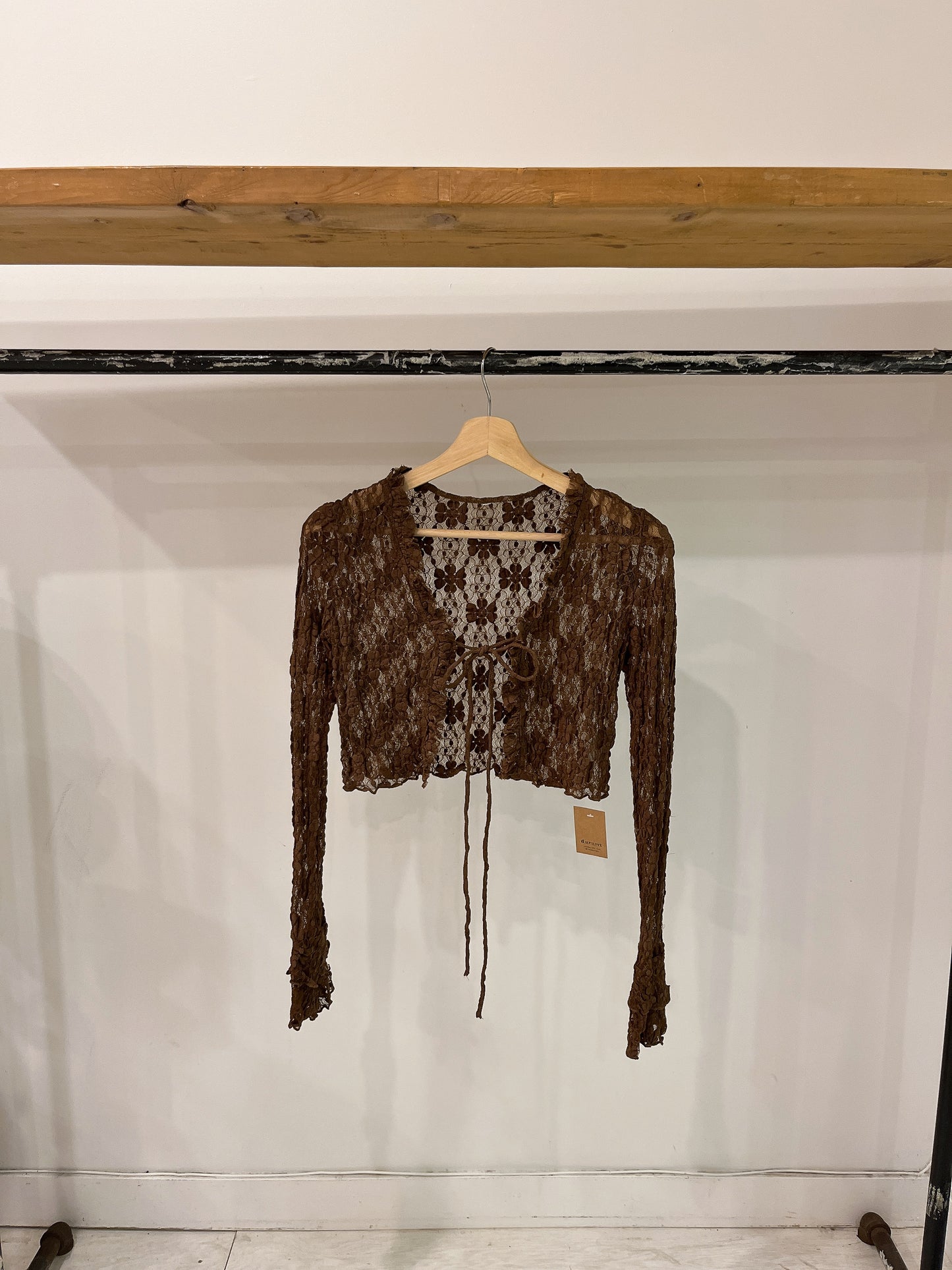 ROMI Lace shrug