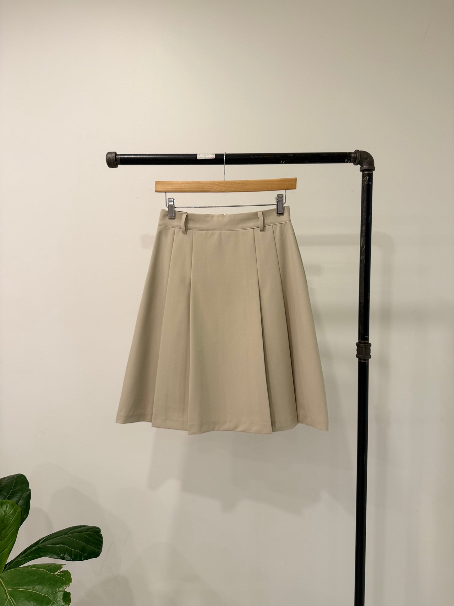 HEENA Pleated midi skirt