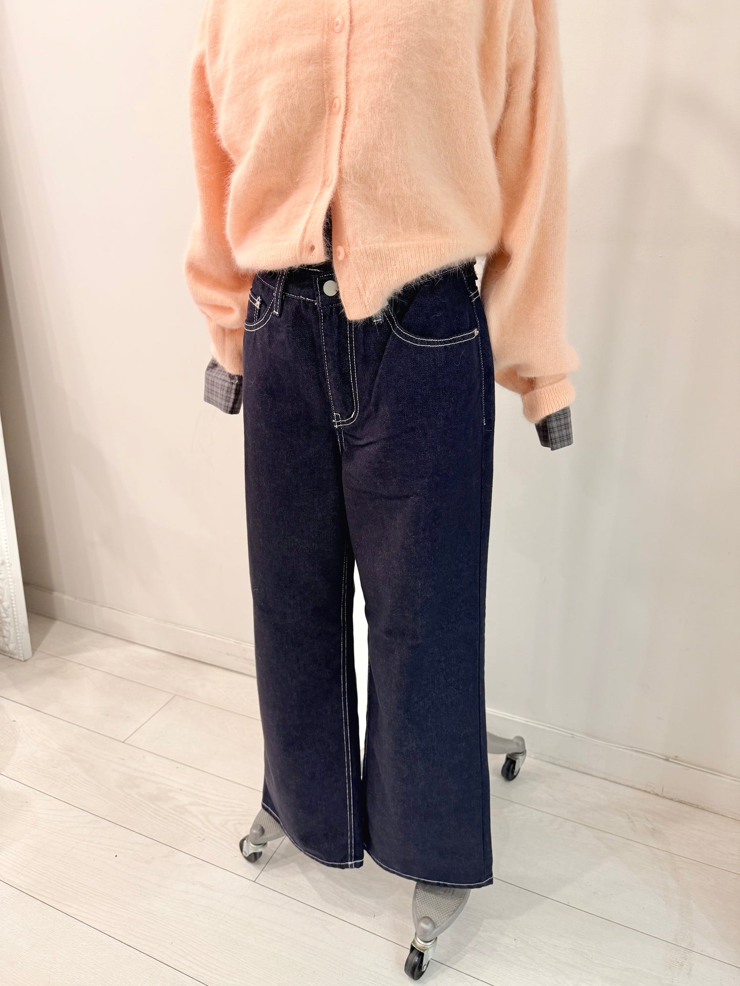 MARIA Raw denim jeans