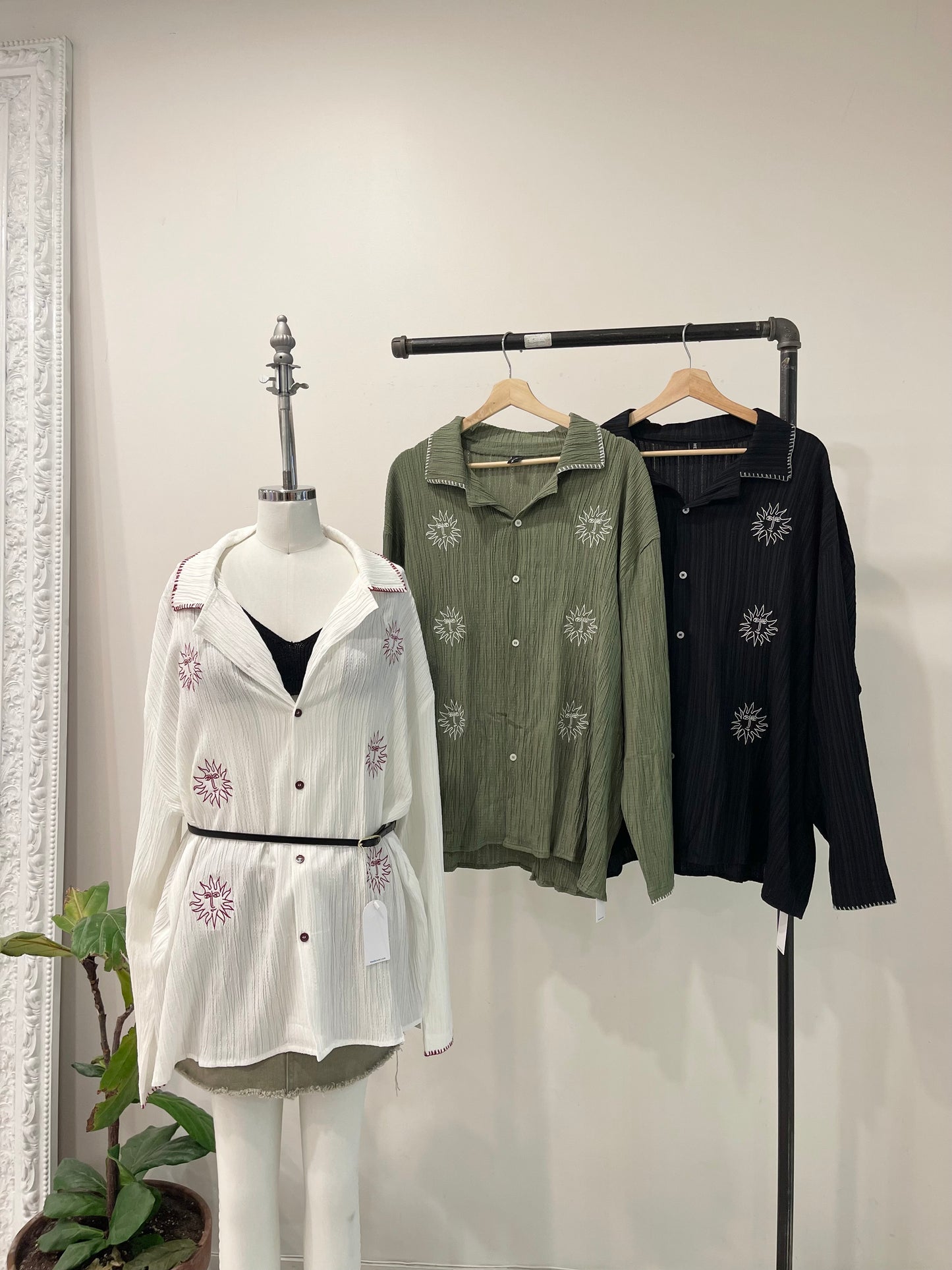 NELL Sun-embroidered camp shirt
