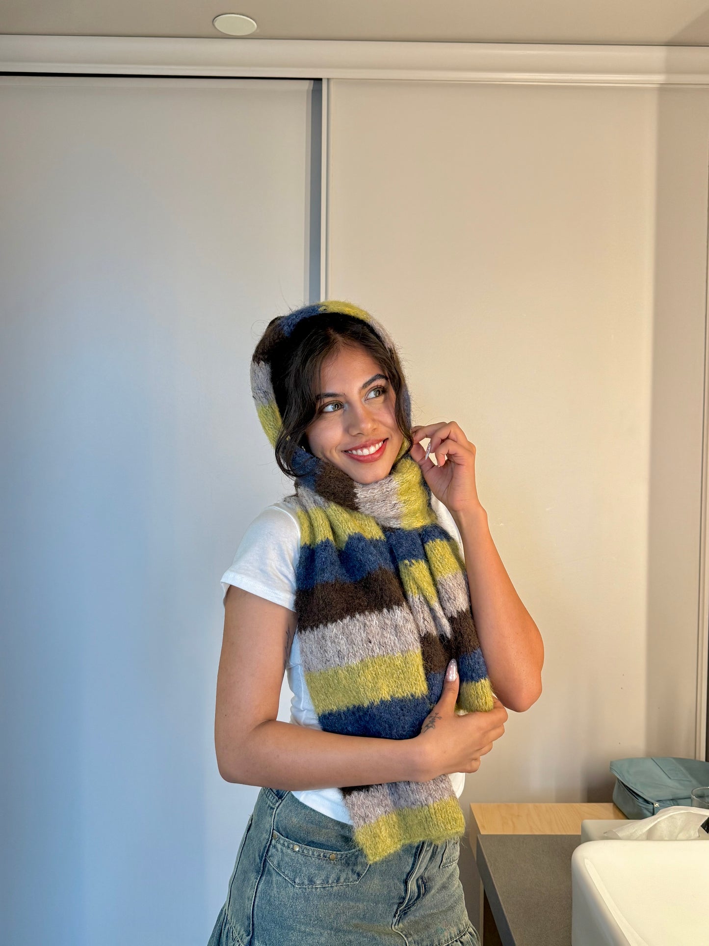 IMAGINE Fuzzy stripe scarf