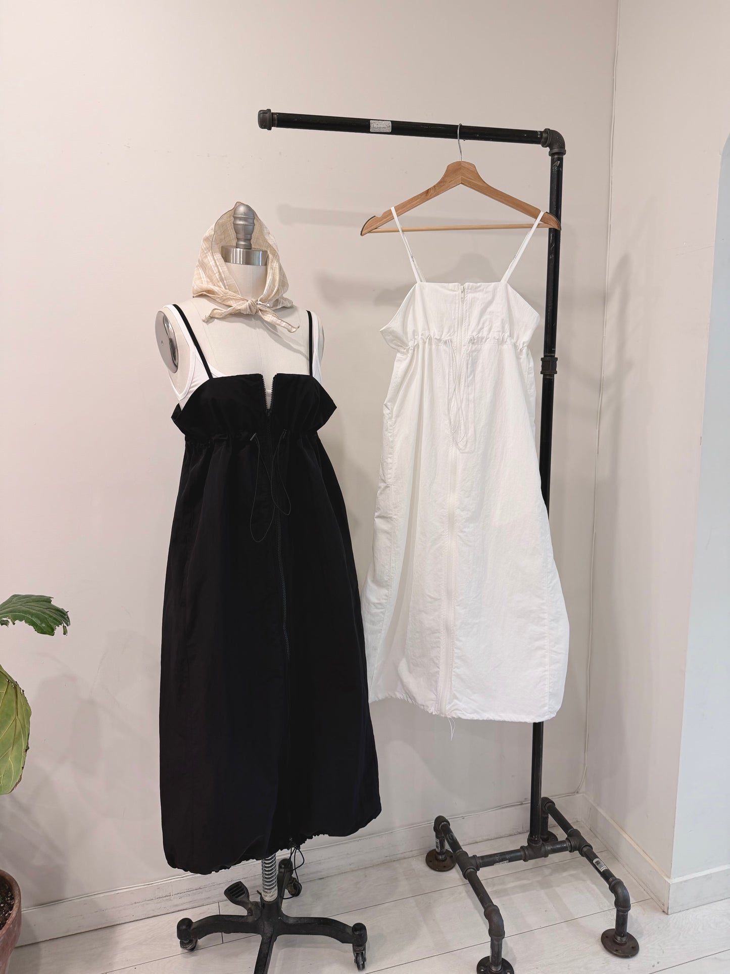 ELODIE Shirred maxi dress