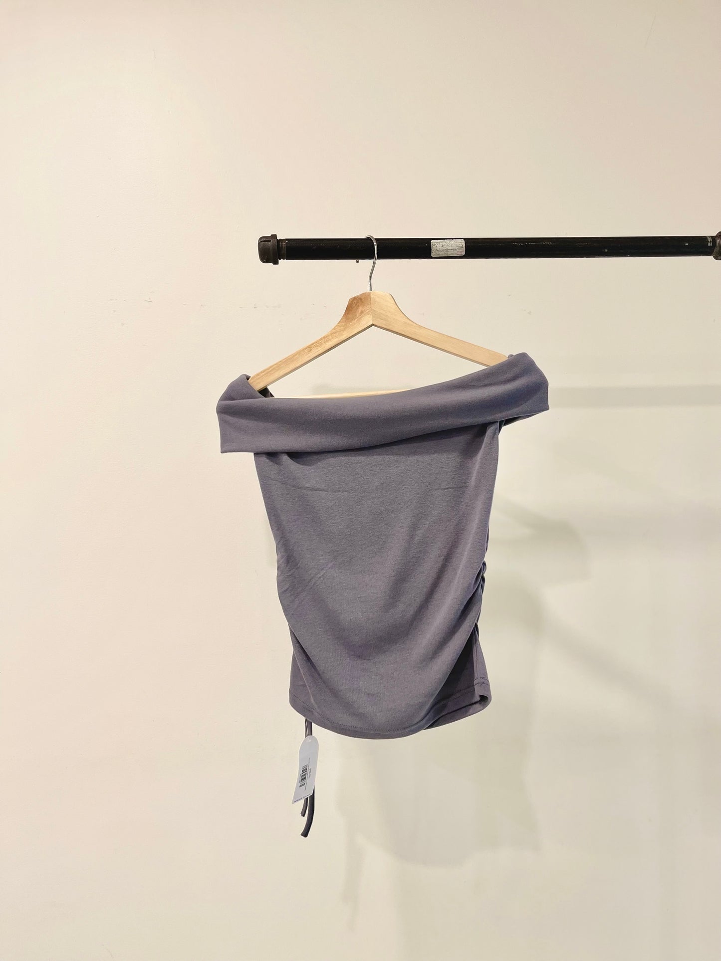 ELLIE Off-shoulder tank