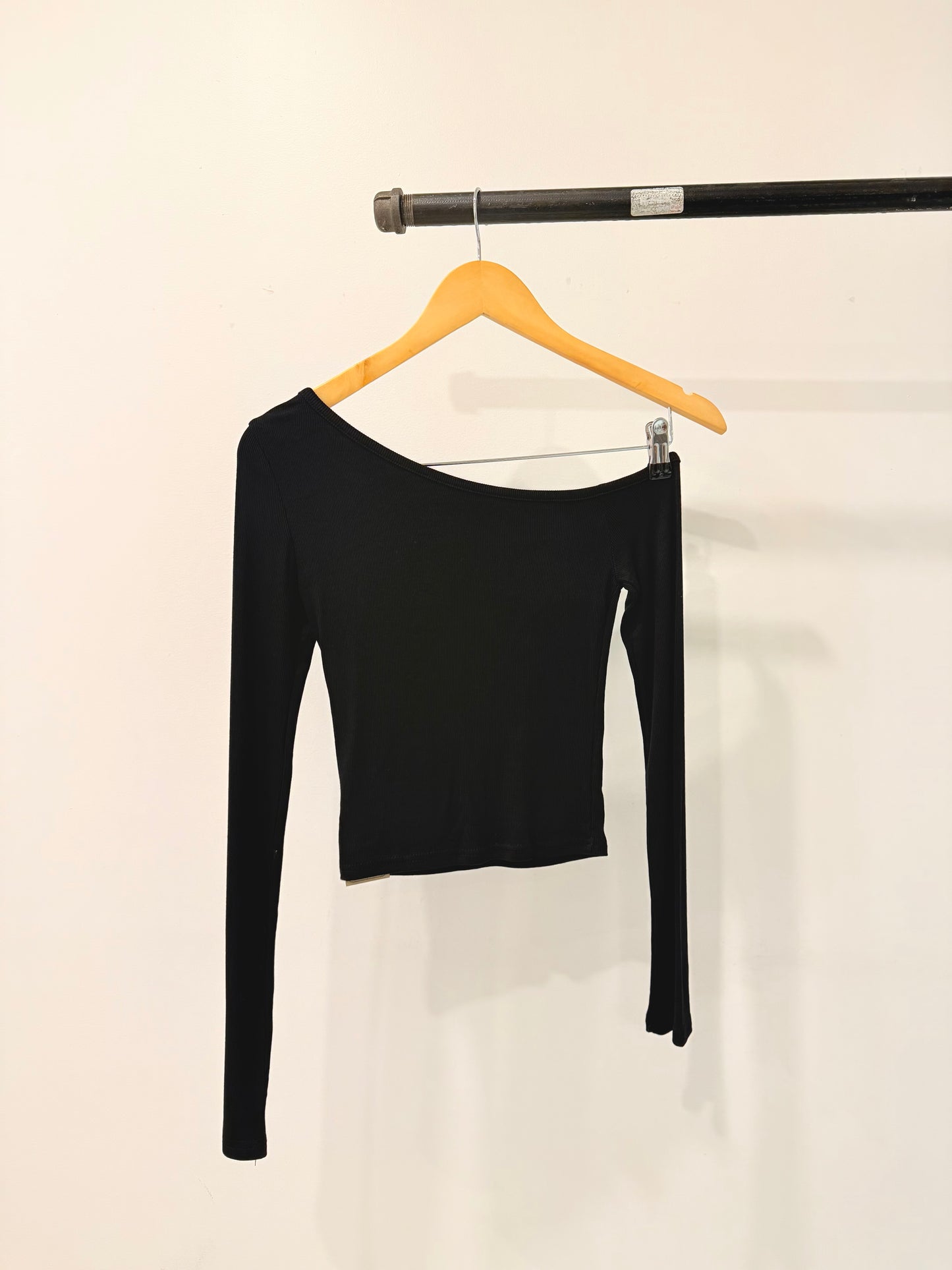 LEGAL One shoulder tee
