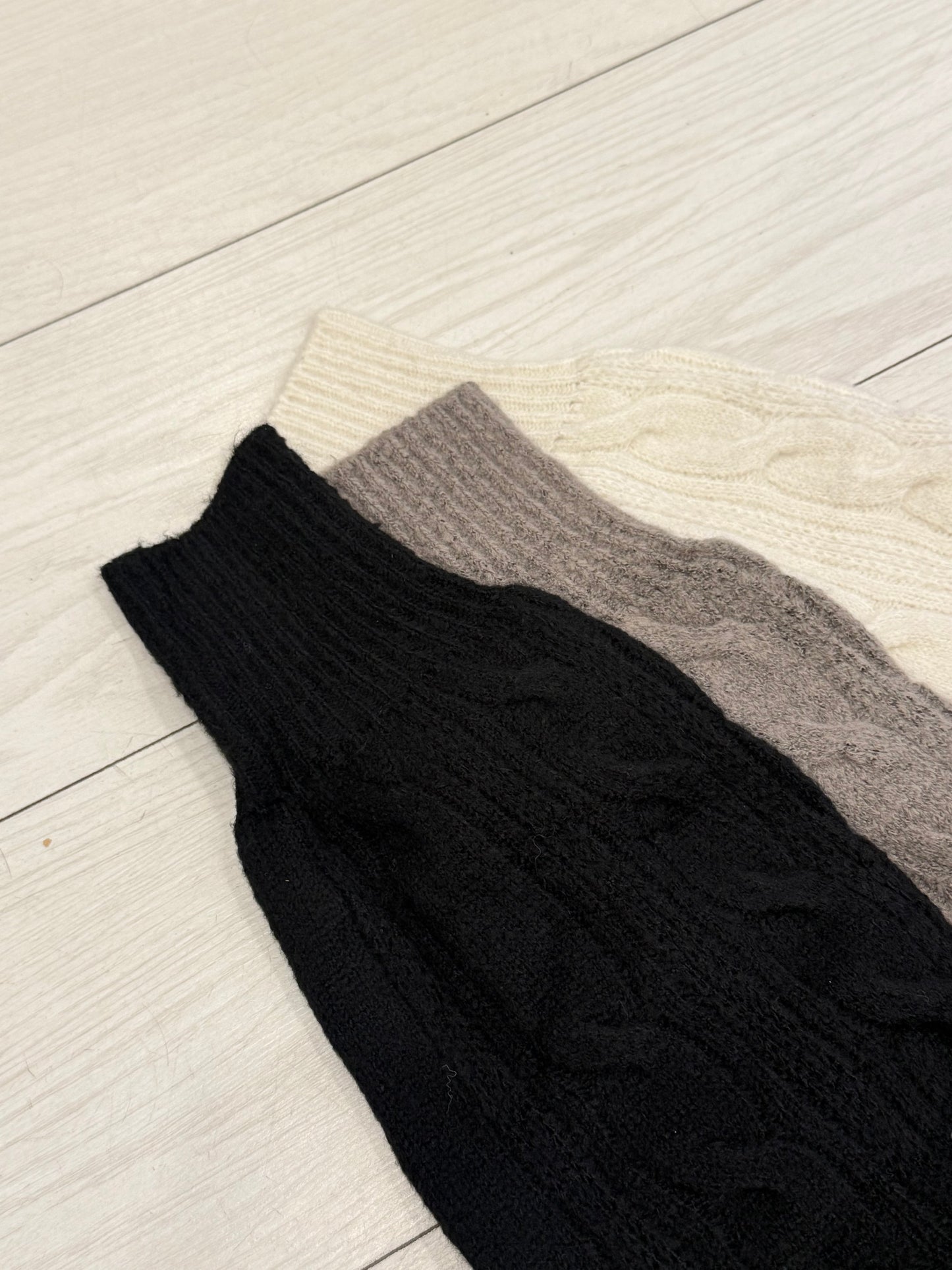 TIDE Cable-knit sweater