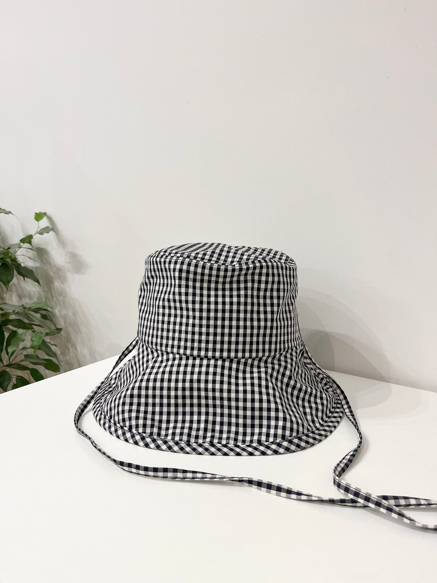 EMMY Checkered bucket hat