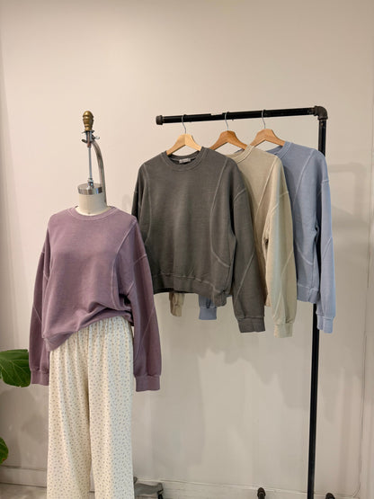 ROLL Sweatshirt