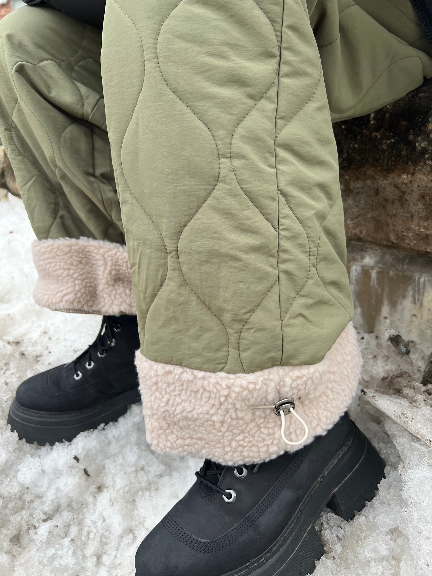 SORA Quilted pants