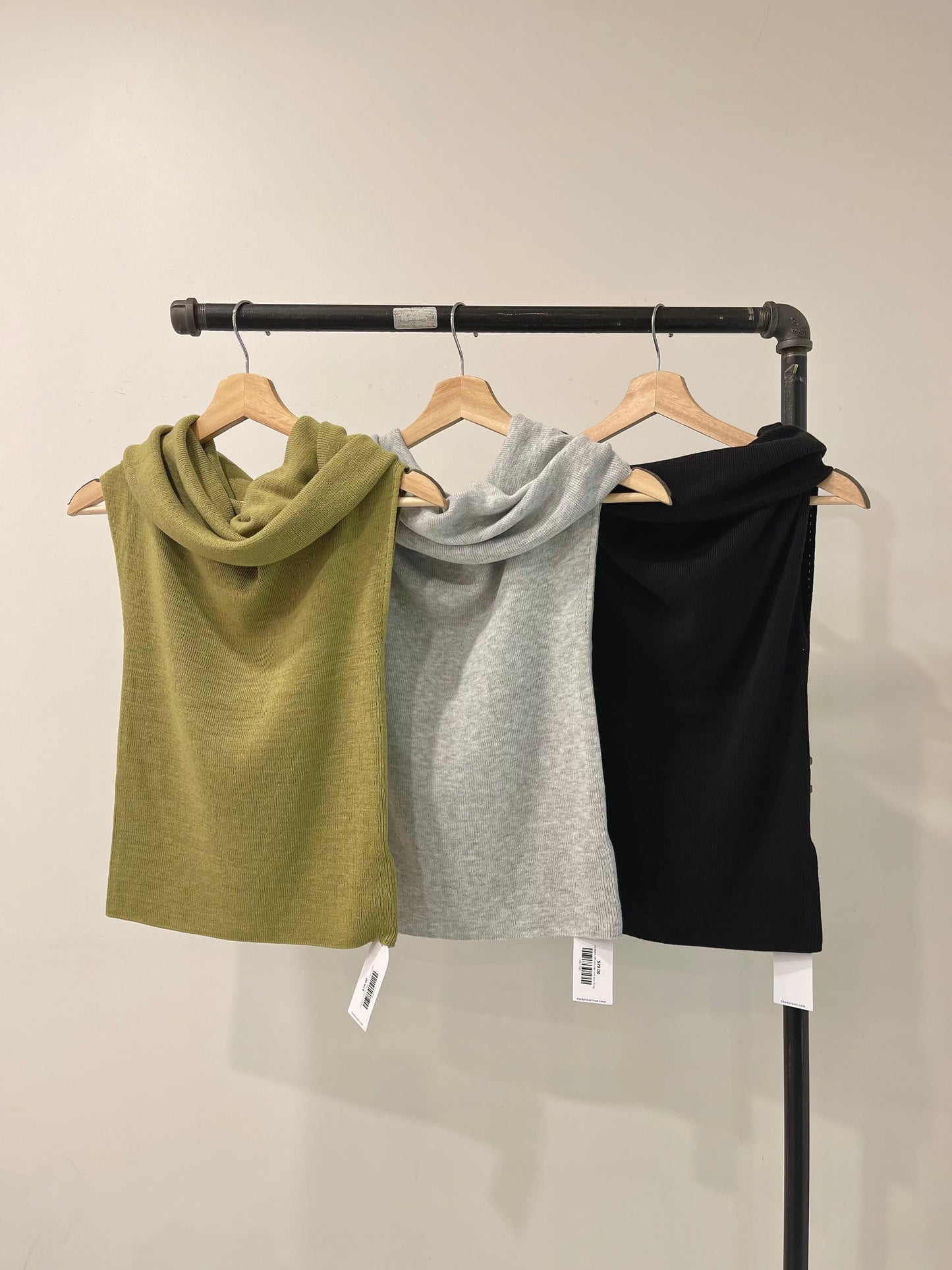 DEMIAN Off shoulder knit top