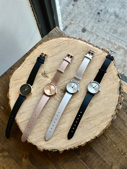 HIDDEN Leather watch